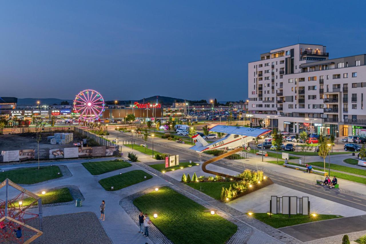 Promenada Studios Braşov Exterior foto