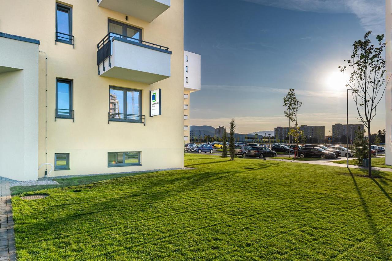 Promenada Studios Braşov Exterior foto