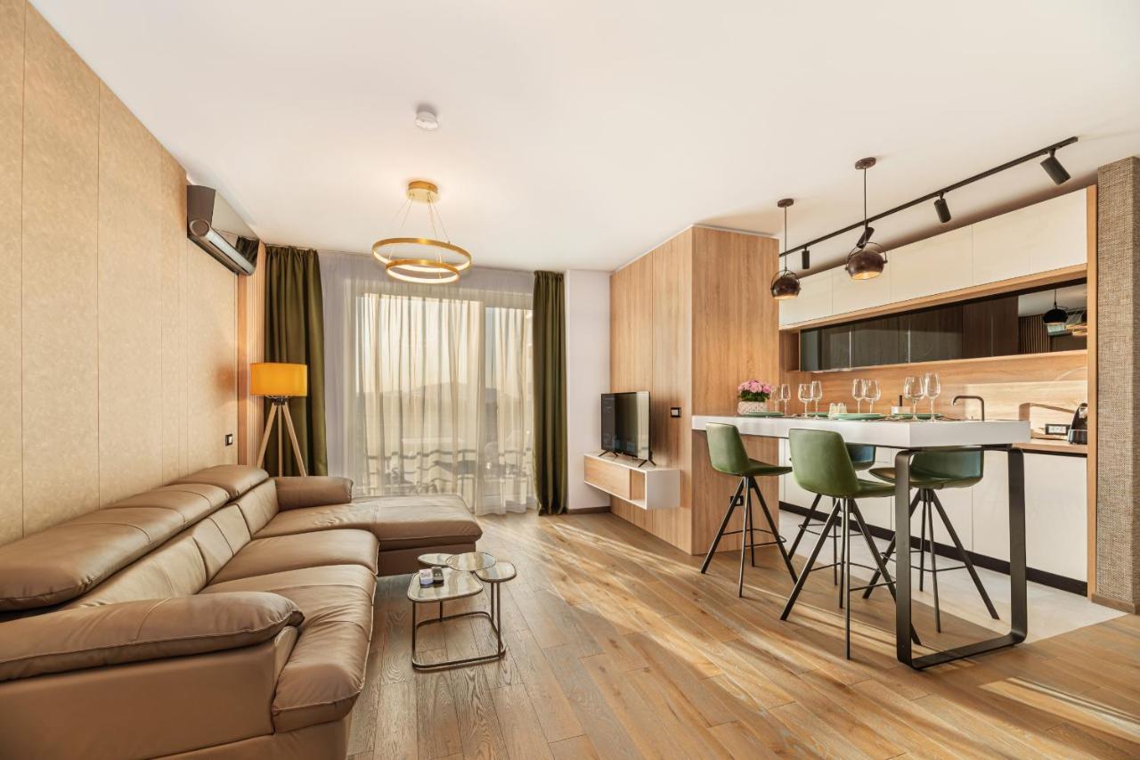 Promenada Studios Braşov Exterior foto