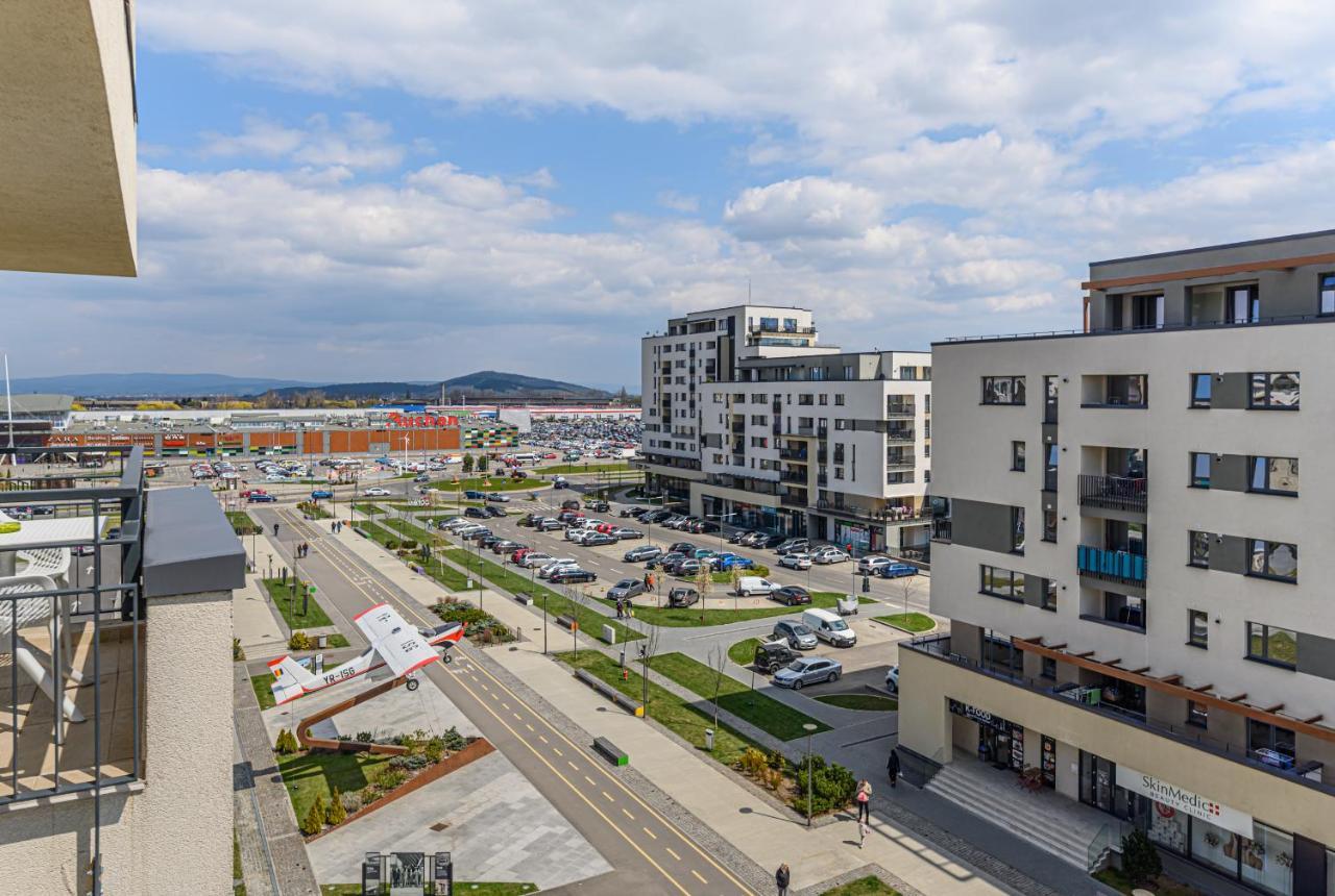 Promenada Studios Braşov Exterior foto